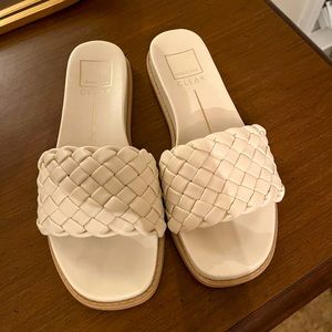 Dolce Vita cream woven slides